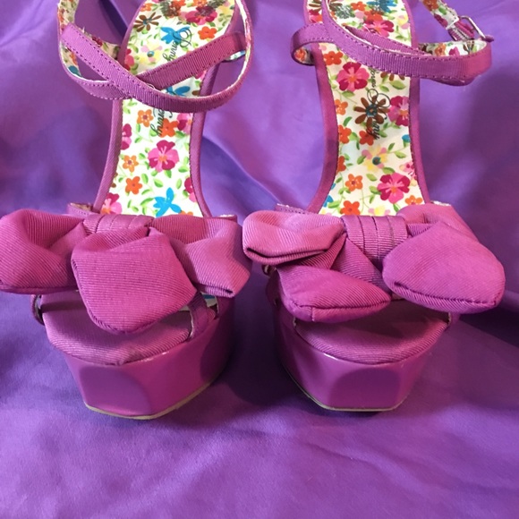 Penny Loves Kenny Heels - Picture 2 of 4